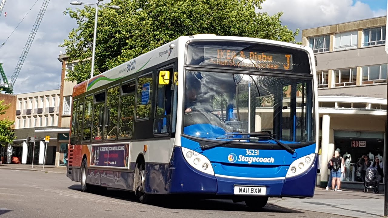 Buses in Exeter High Street, August 2018 (4K)