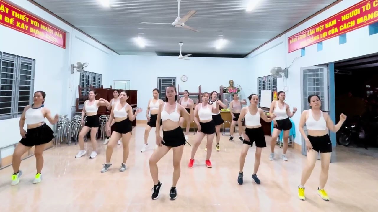 AEROBIC 35p NHẠC CUỐN NĂNG LƯỢNG 