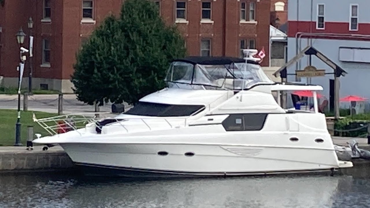 ***ПРОДАНО*** Моторная яхта Silverton 453 2003 года Эрика Линн