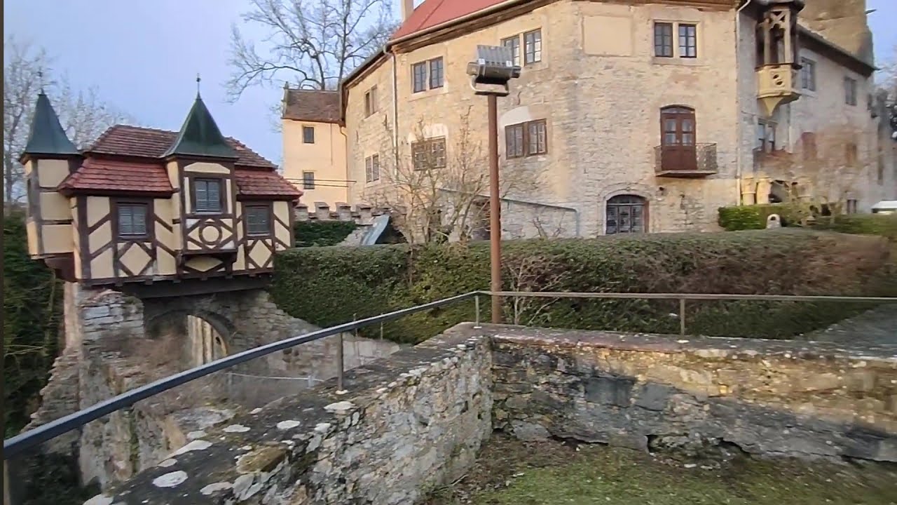 Das Schloss 🏰 und die Burgruine zu Krautheim