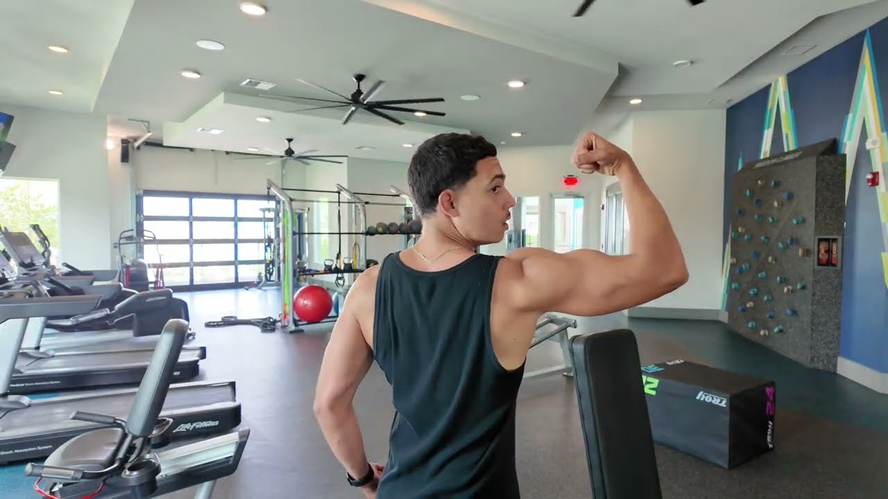 Mini Gym Vlog | Pull Day at My Apartment Gym