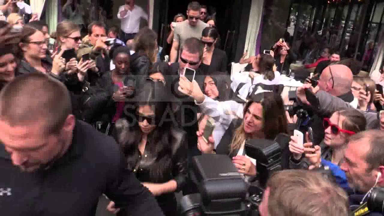 Scott Disick, Kim Kardashian and Kourtney Kardashian at the l'Avenue restaurant