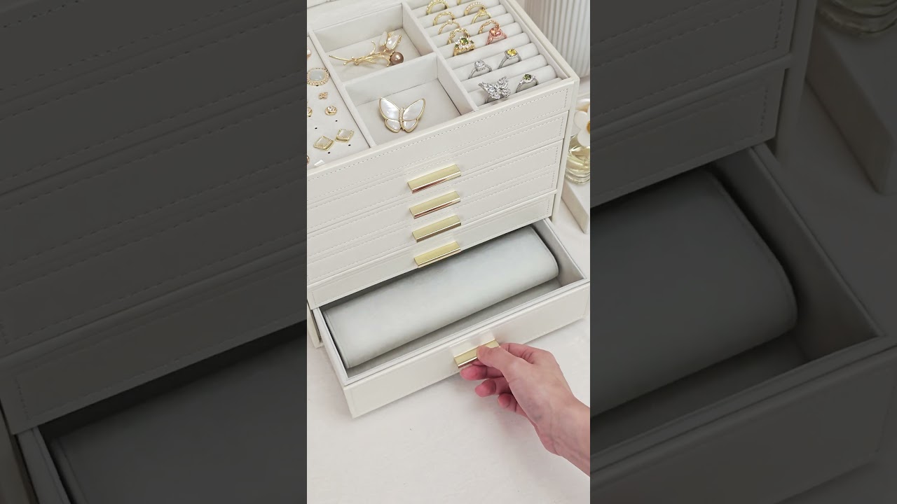 POV: My dream jewelry box  #jewelry #luxury #aesthetic #jewelrycollection