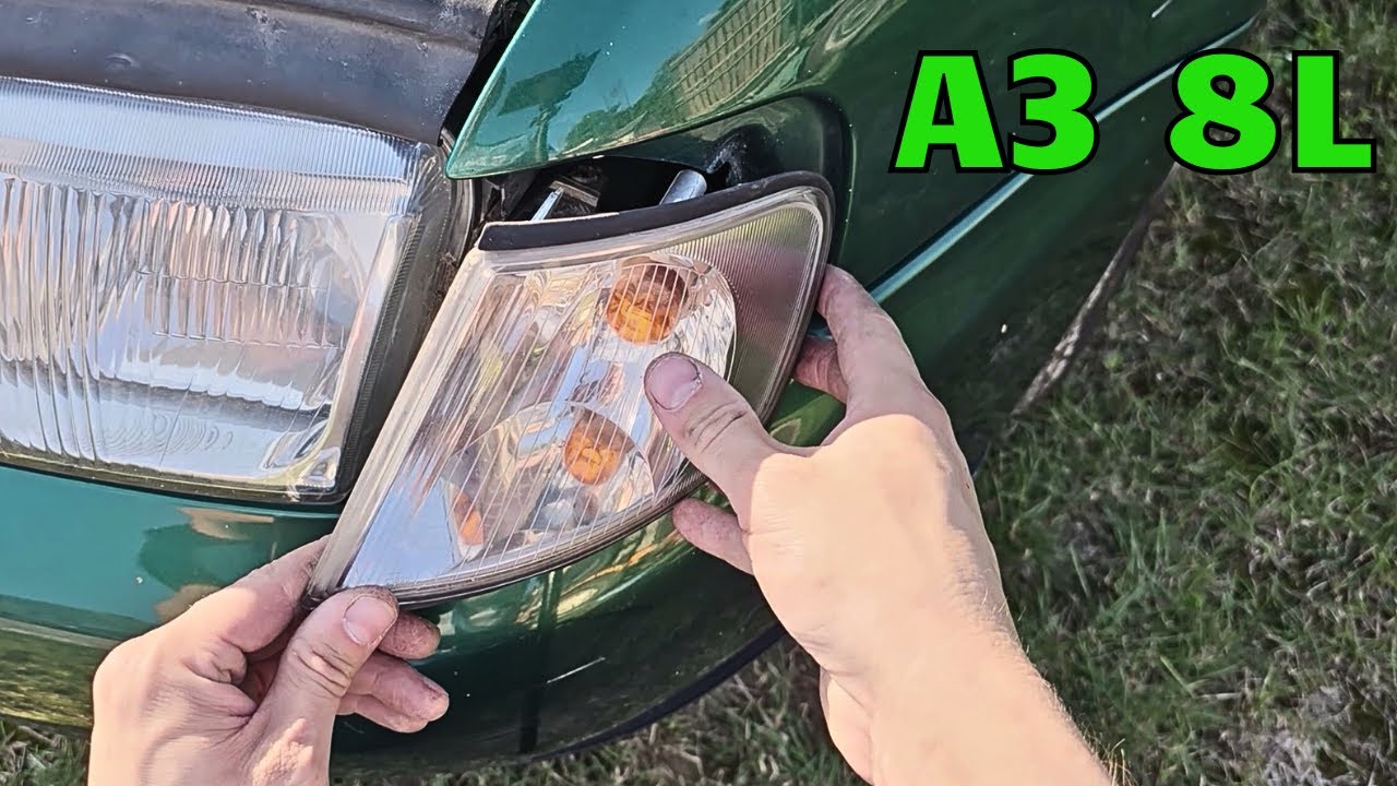 Audi A3 8L - Замена лампы + лампы переднего поворотника