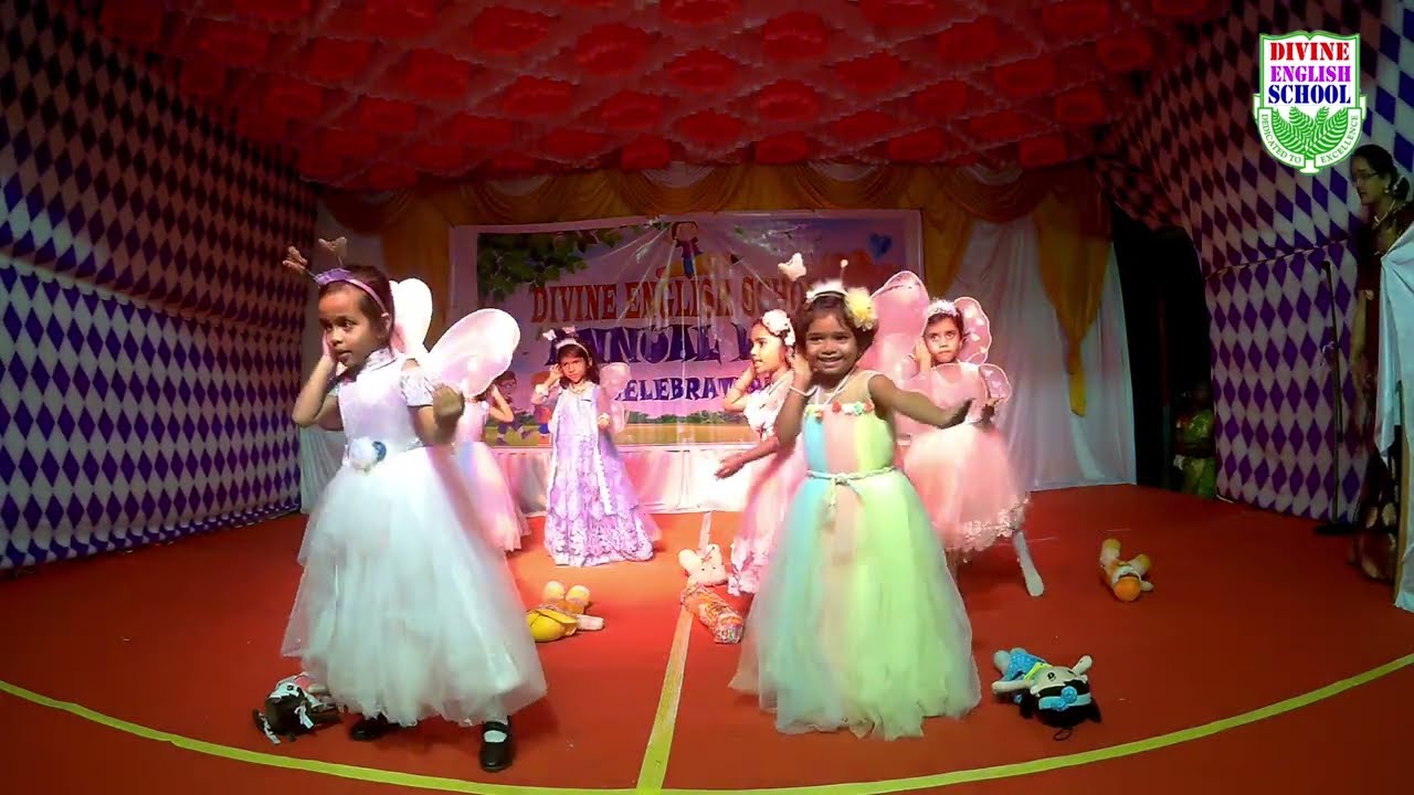 Choti Si Pyaari Si Nanhisi || Dance by Students of DIVINE ENGLISH SCHOOL