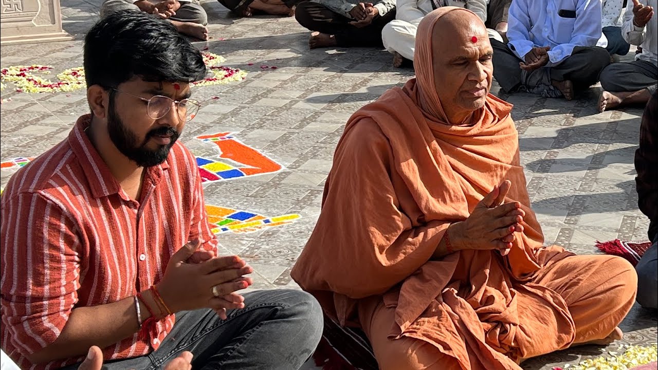 Swaminarayan dhun by Prem swami at our home | ઘરે પધરામણી પ્રેમ સ્વામી ની । જય સ્વામિનારાયણ