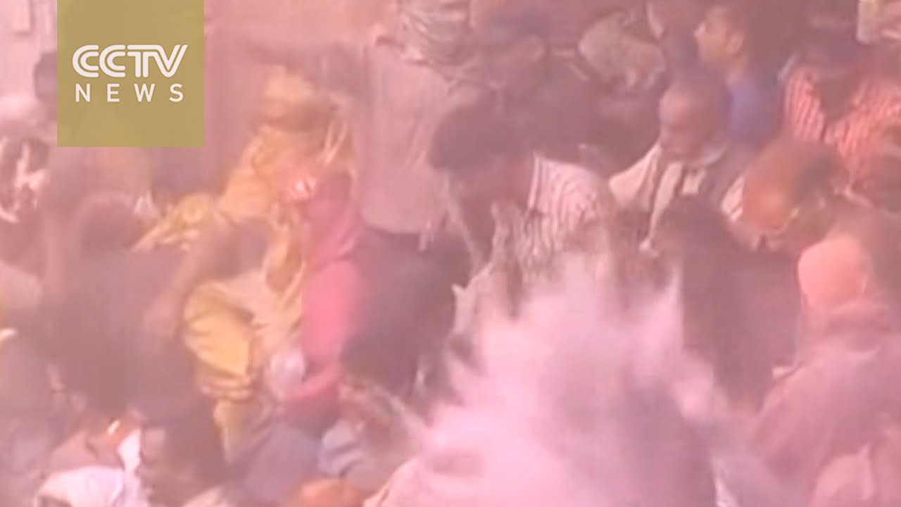 India dipped in colors on Hindu festival of Holi