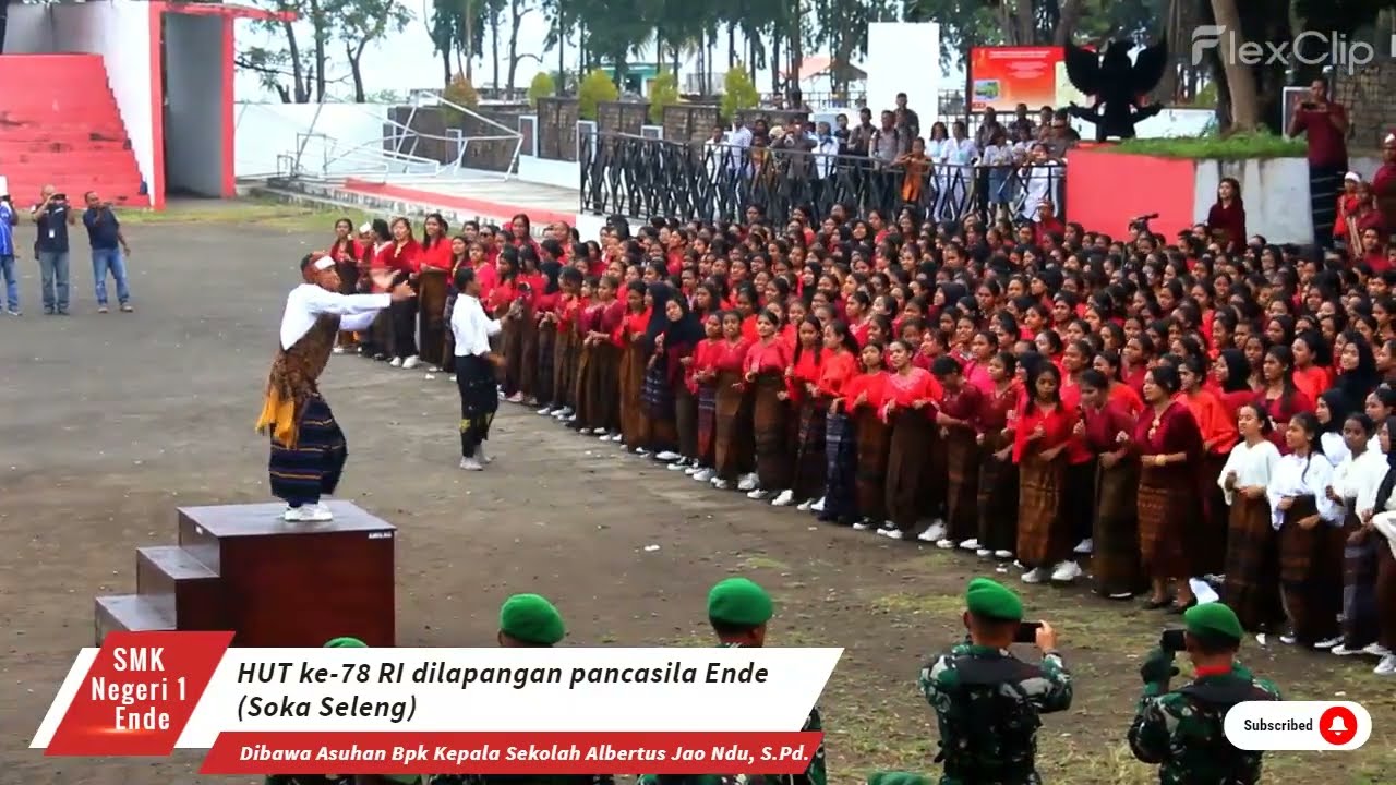 Paduan suara SMKN 1 Ende  Upacara Kemerdekaan HUT ke-78 RI dilapangan pancasila Ende thn 2023