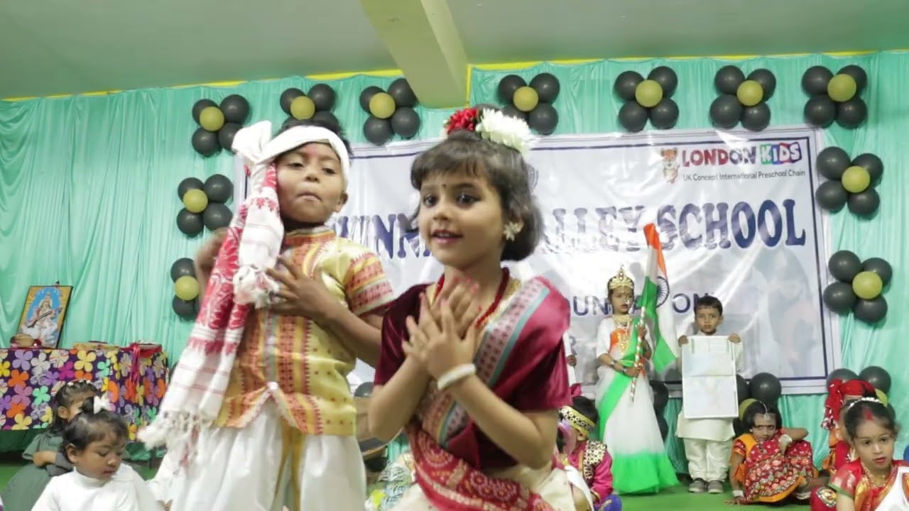 LKG dance performance of Unity in Diversity in India