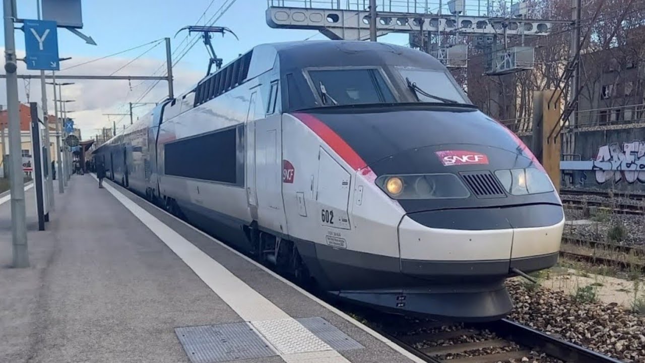 Les trains du 28/11/21 à Avignon Centre