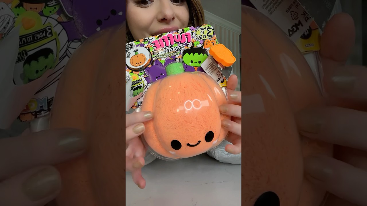 Did you expect the spooky ending!? #asmr #satisfying