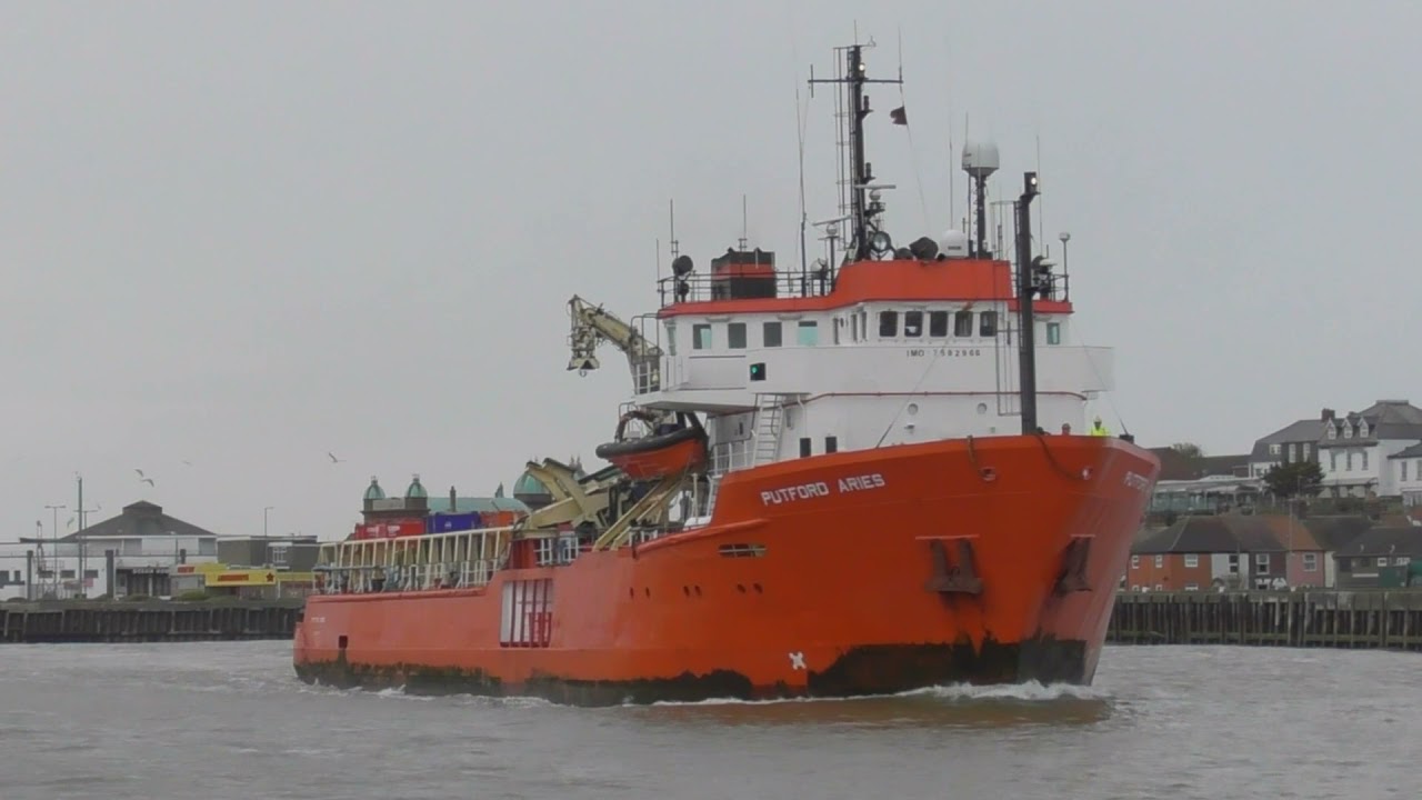 Offshore supply ship PUTFORD ARIES arriving at Great Yarmouth 29/4/21