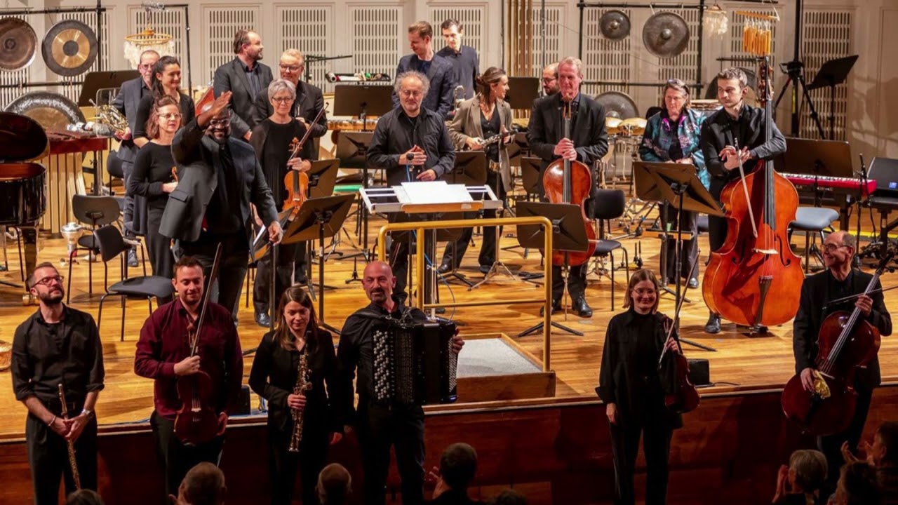 Manos Tsangaris: Das Pizzicato Mysterium (2015/16)