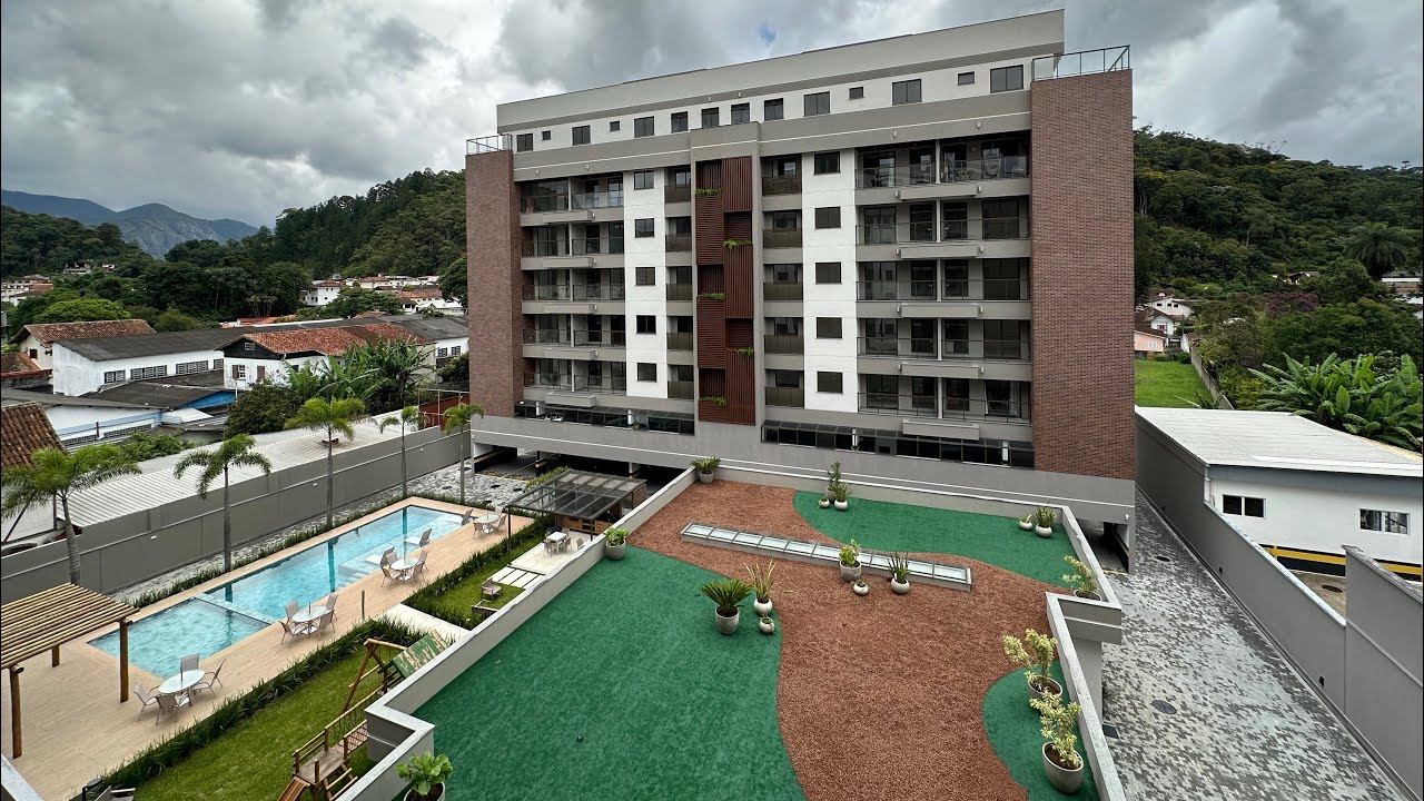 APARTAMENTO À VENDA, 2 QUARTOS SENDO 1 SUÍTE, LAZER, VAGA E ELEVADOR NA VÁRZEA-TERESÓPOLIS/RJ.