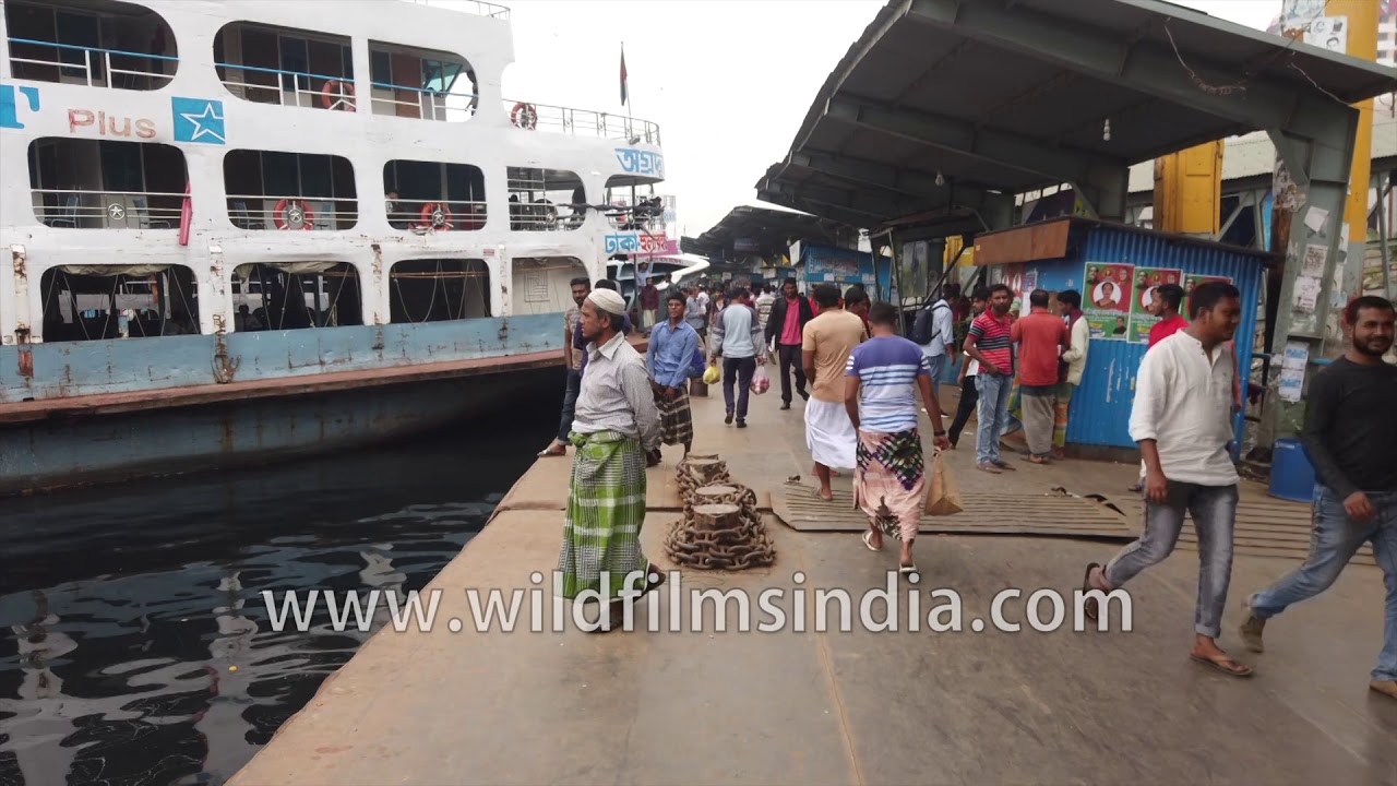 Major river port of Dhaka - Sadarghat