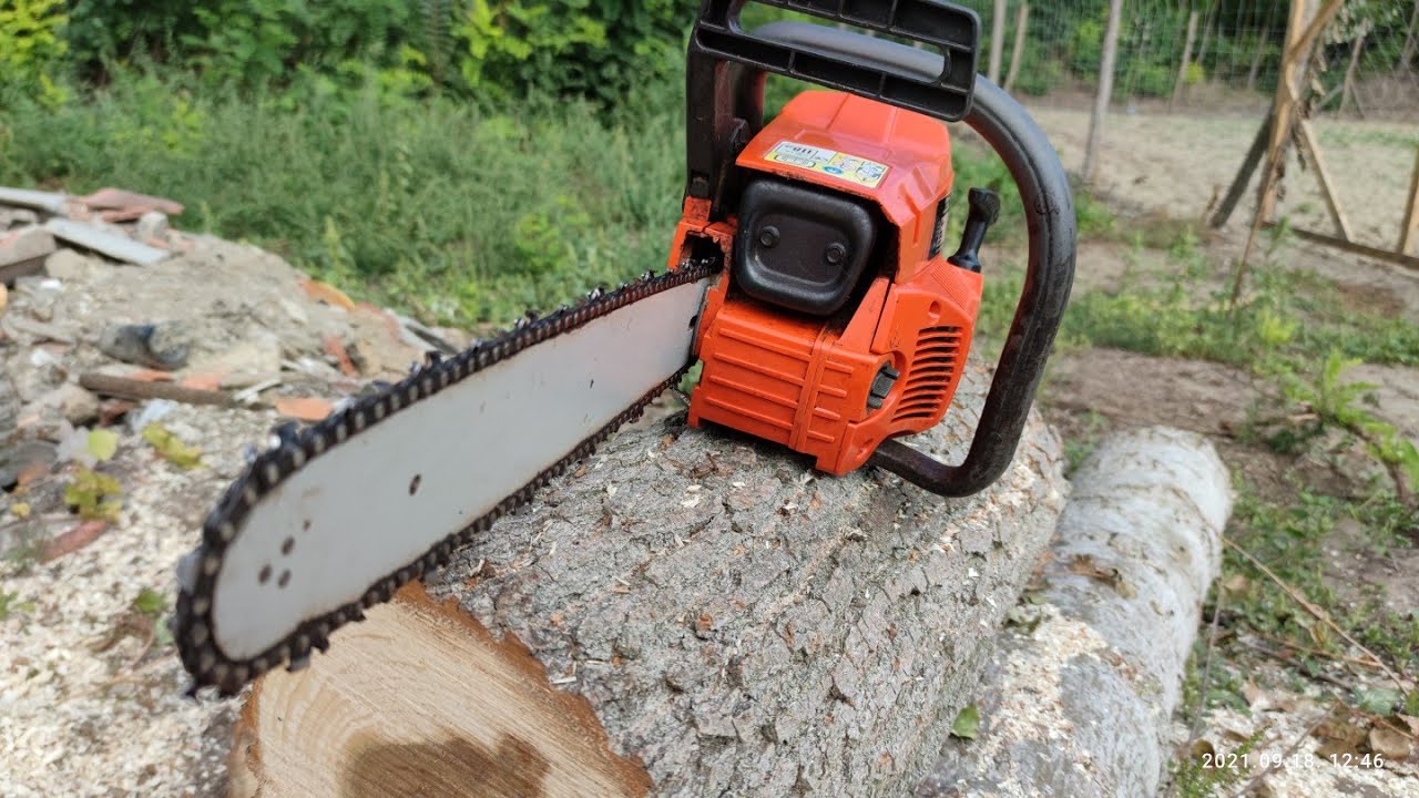 Husqvarna 136 l&aacute;ncfűr&eacute;sz / chainsaw  pr&oacute;bav&aacute;g&aacute;s / test cut