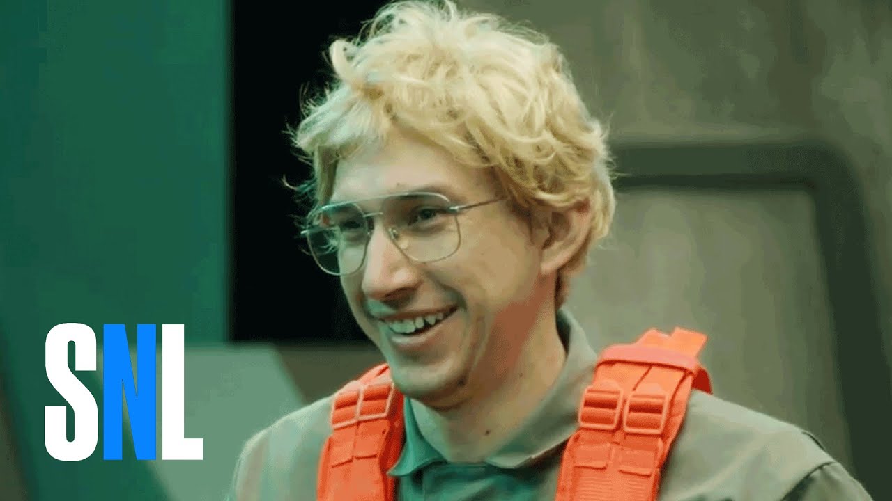 Undercover Boss: Starkiller Base Behind The Scenes - SNL