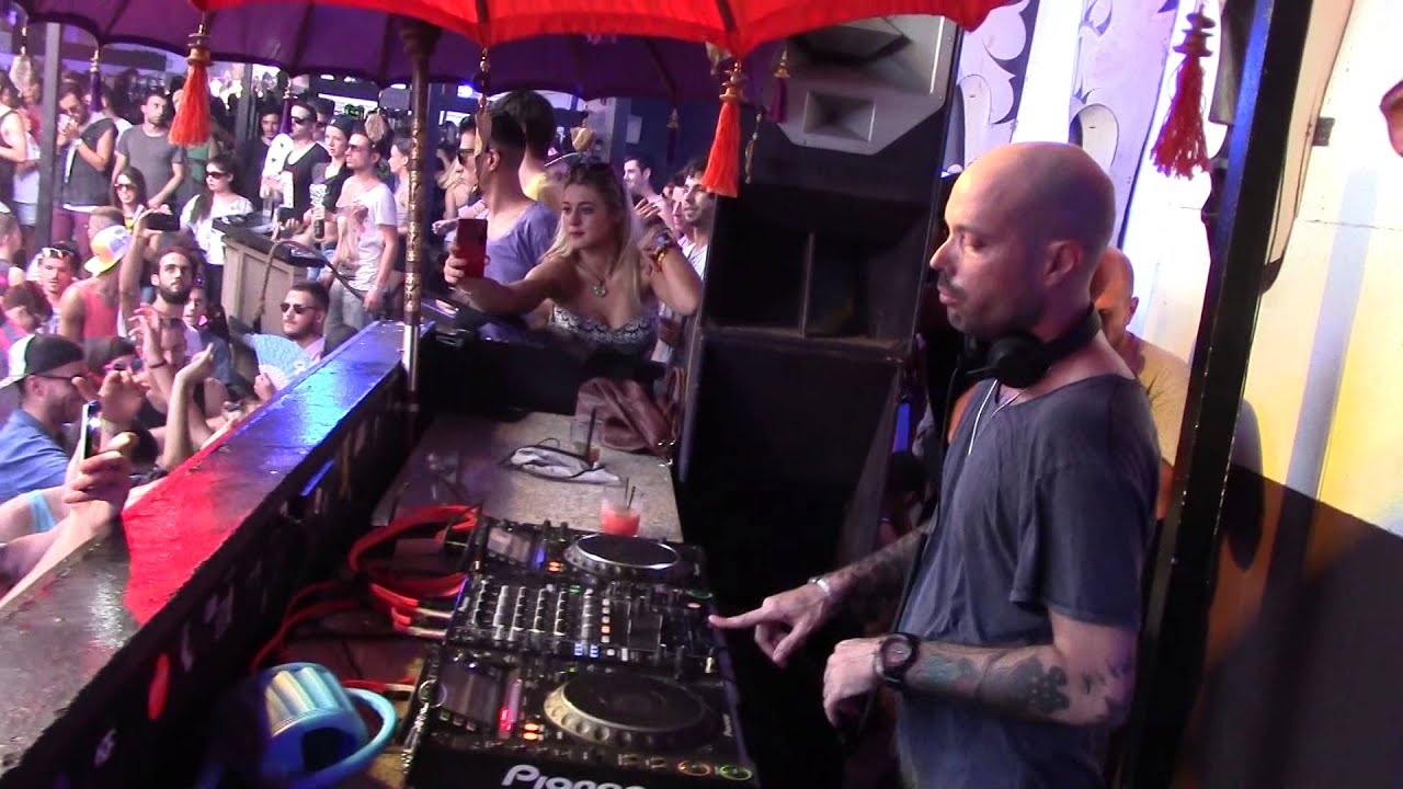 Oscar Aguilera @ Elrow - Barcelona (12-10-2014)