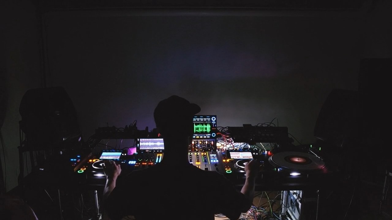 Techno chill step instrumental, ambient