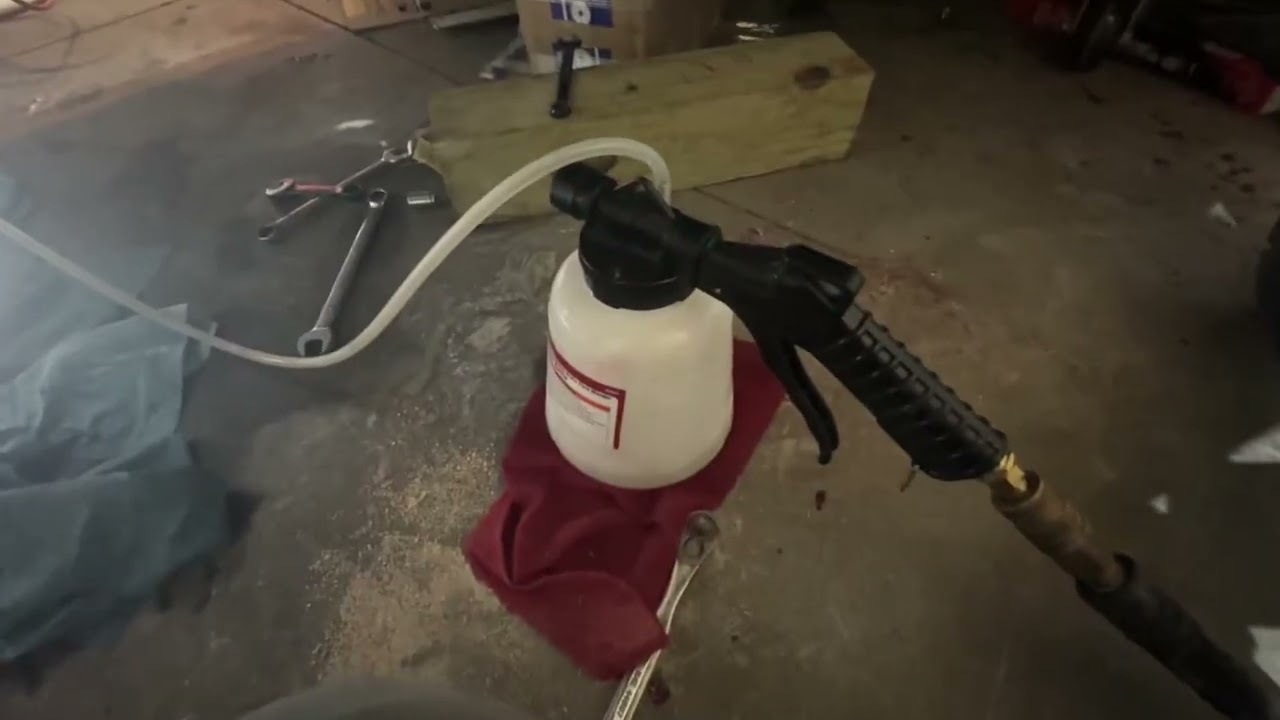 Bleeding an MG Midget clutch with pneumatic vacuum bleeder
