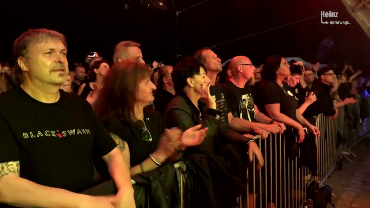 Heinz unterwegs... beim Konzert von FORCED TO MODE in Gera