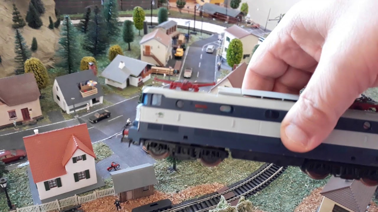 Plastici Ferroviari. Pulisci Ruote Locomotive H0 della Trix