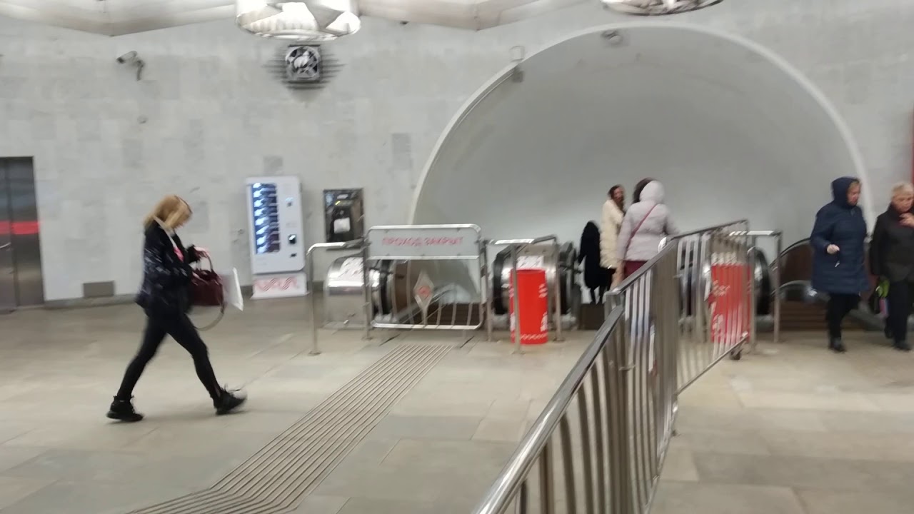 Самая Центровая Станция Метро: Кузнецкий Мост : Приезжай в Москву погулять