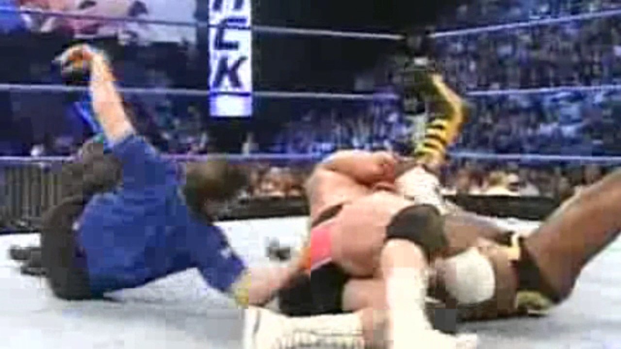 Hardcore Holly vs. Orlando Jordan (WWE Smackdown 6/16/2005)