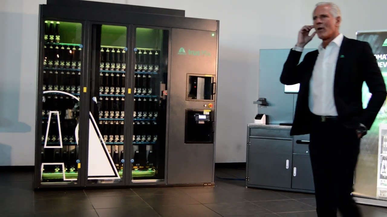 Axalta demonstrates its Irus Mix fully automated mixing machine