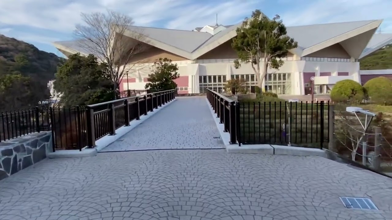 Chuo Park in Kitakyushu with City Gymnasium (January 28, 2022)