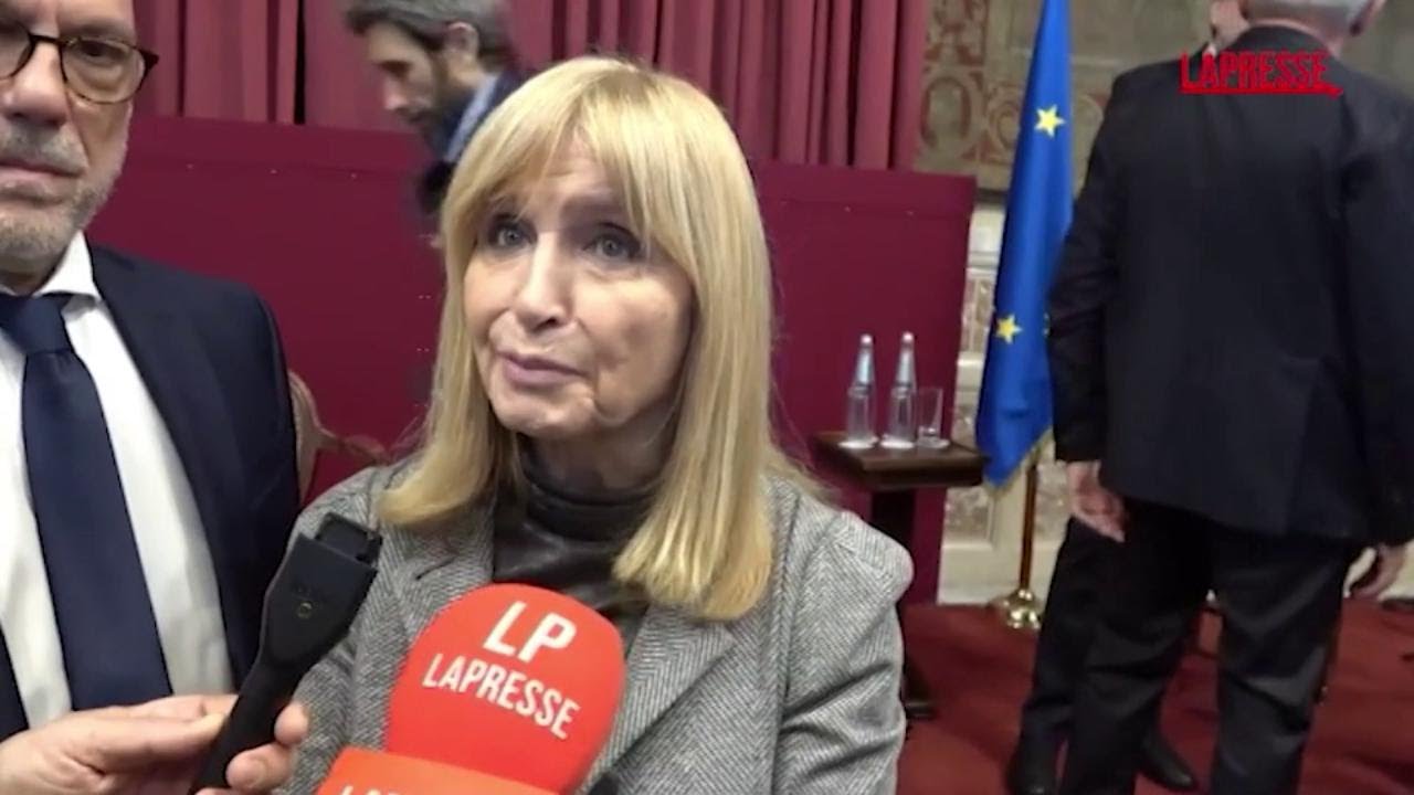 Dori GHEZZI ricorda Fabrizio DE ANDRÉ alla Camera: 