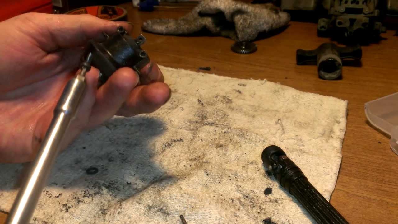 E-Revo Rear Diff Rebuild In Detail Part 2 of 2