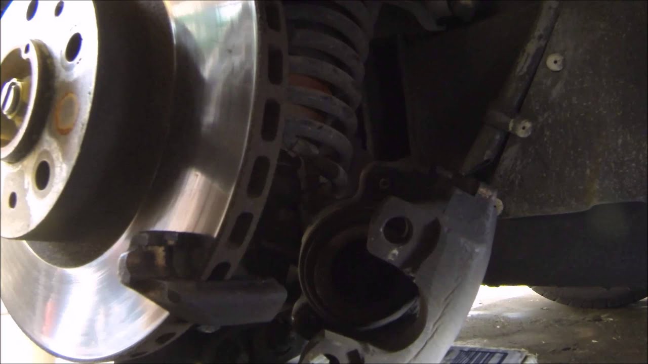 Ferrari Mondial front wheel bearing replacement