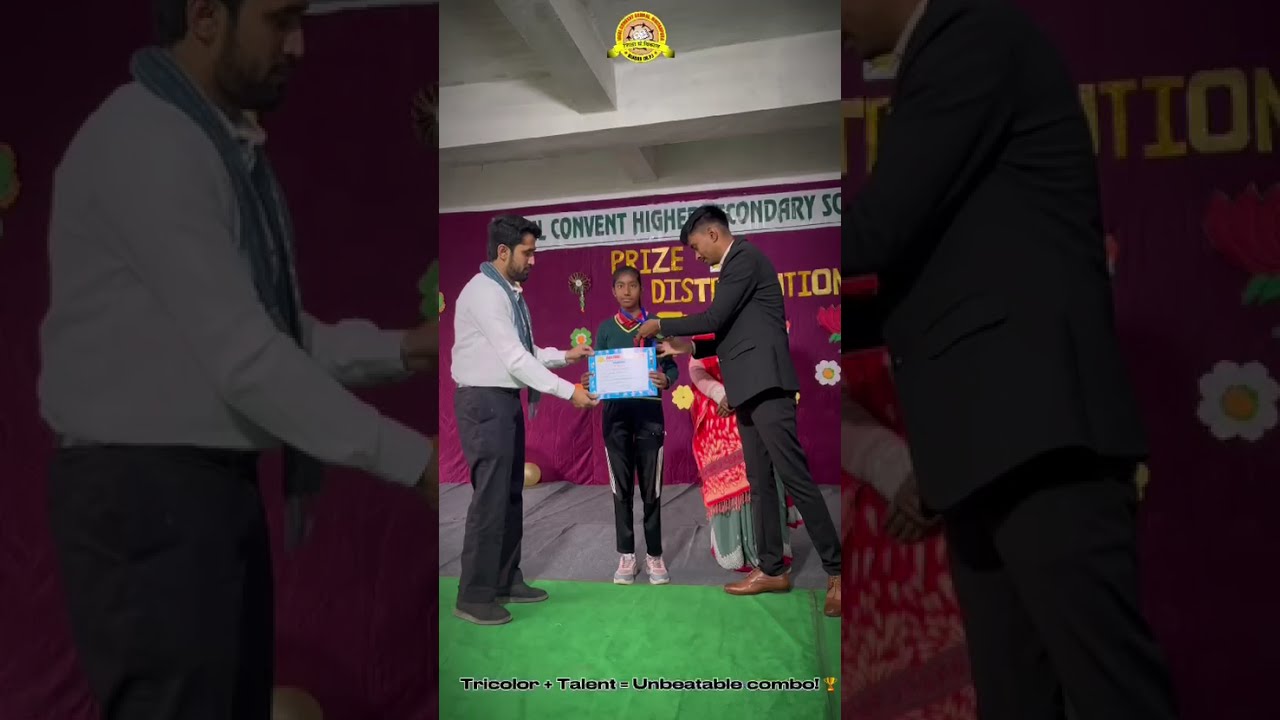 “तिरंगा फहराता है, सपने पूरे होते हैं! ✨Republic Day prize distribution के ये पल दिल जीत लेते हैं❤️