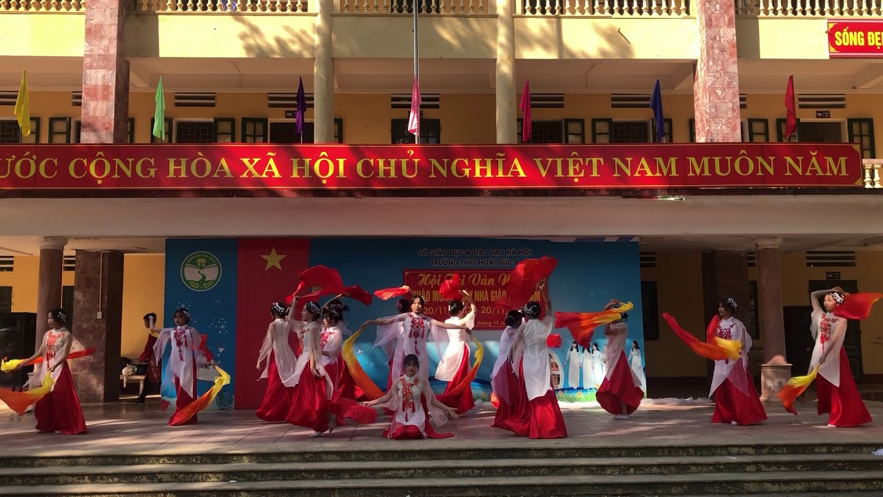 Múa mashup bánh trôi nước + gấm a9k42 THPT Hoài Đức B