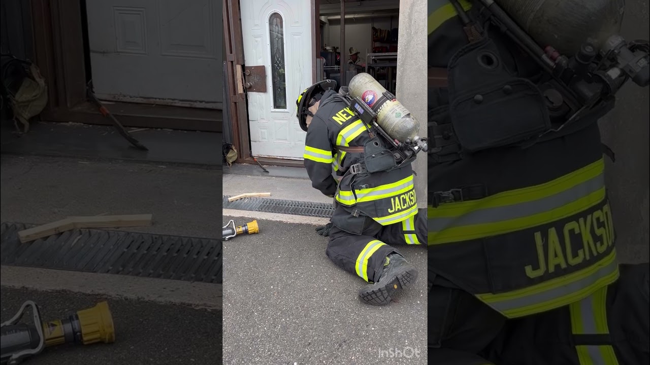 Forcing Doors and making the Stretch [HOGWALL] #firefightingtraining #firefighter