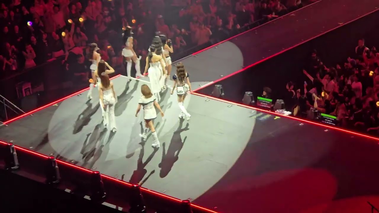 TWICE  in Vancouver, BC, Canada January 10, 2026 @ Rogers Arena