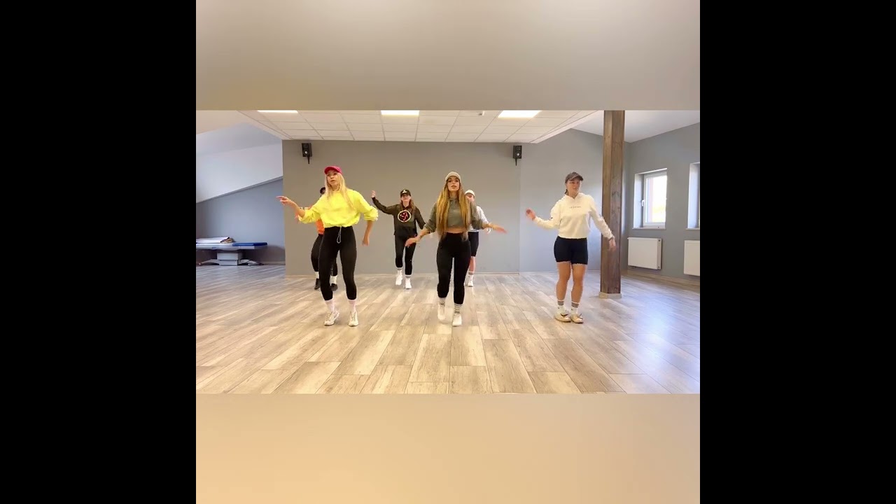 W klapkach / Zumba