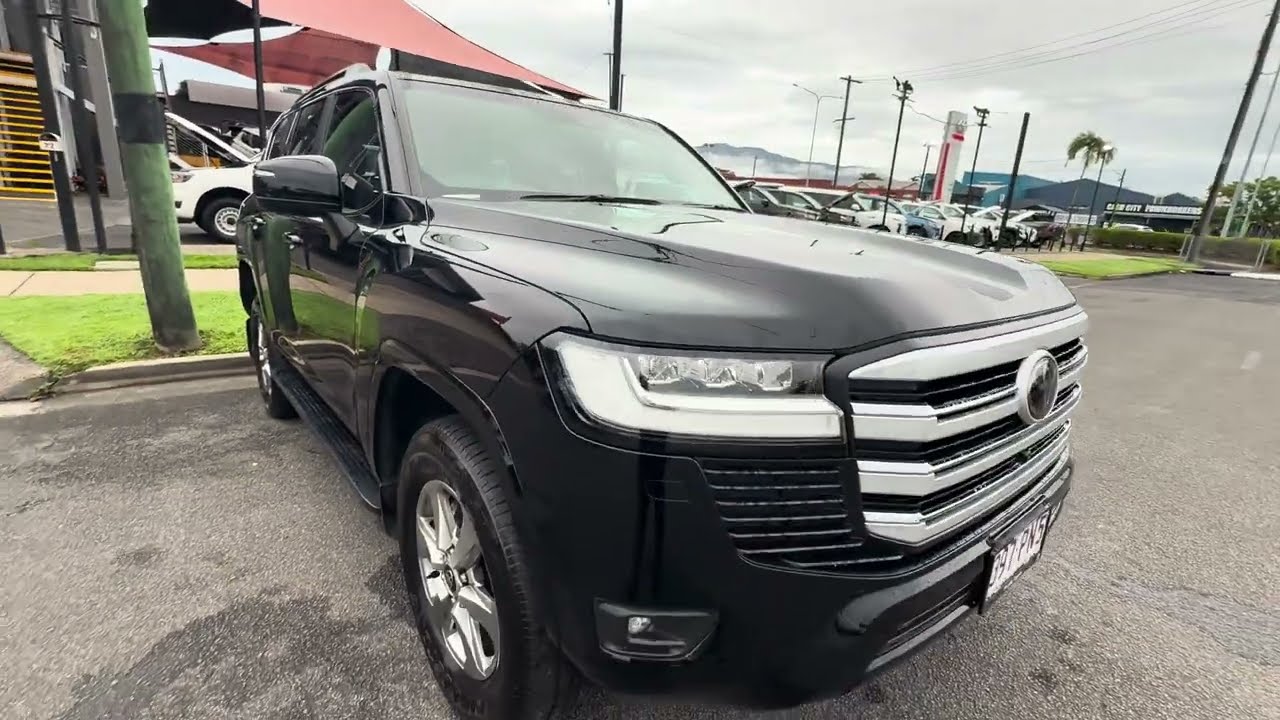 Beautiful 2024 plate Toyota Landcruiser VX 300 series! 