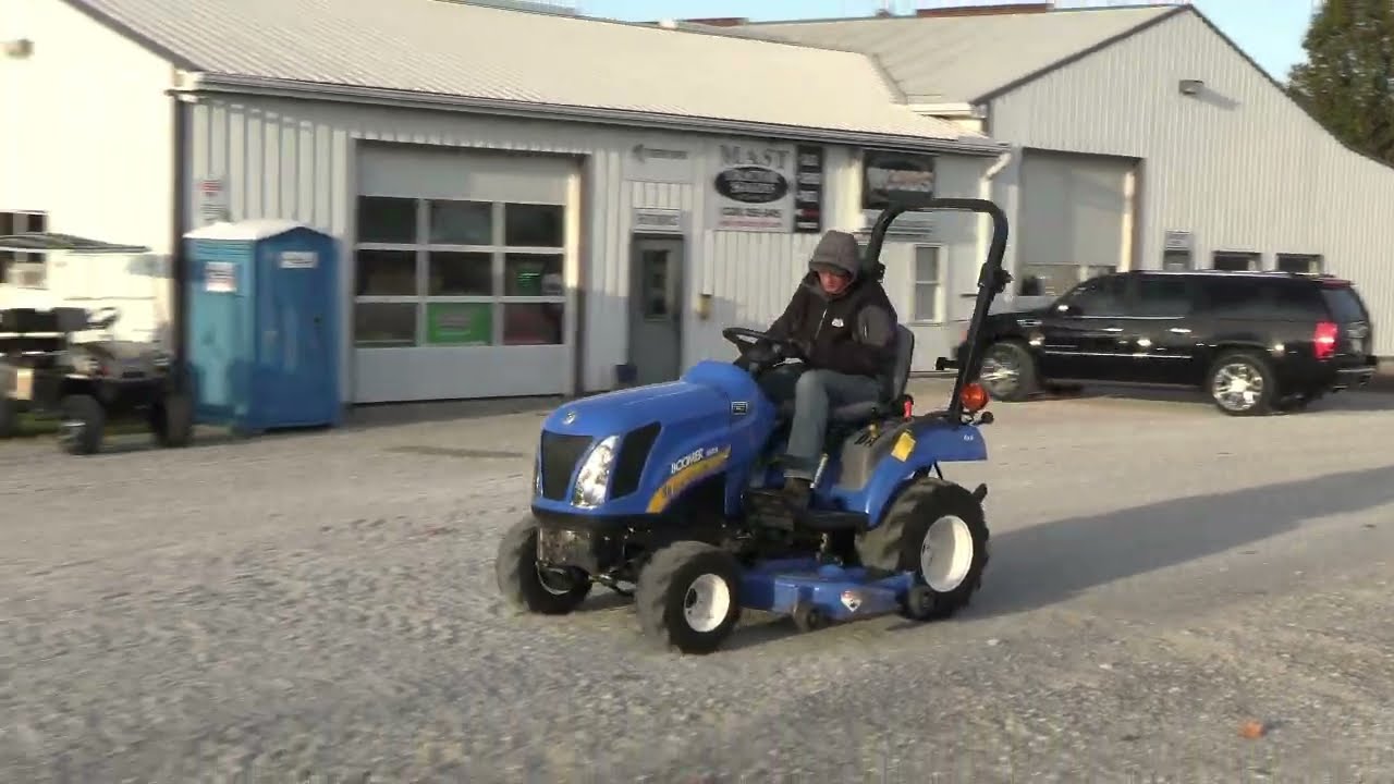 Трактор New Holland Boomer 1025 2009 года выпуска с косилкой! Без выбросов! Продается компанией M...