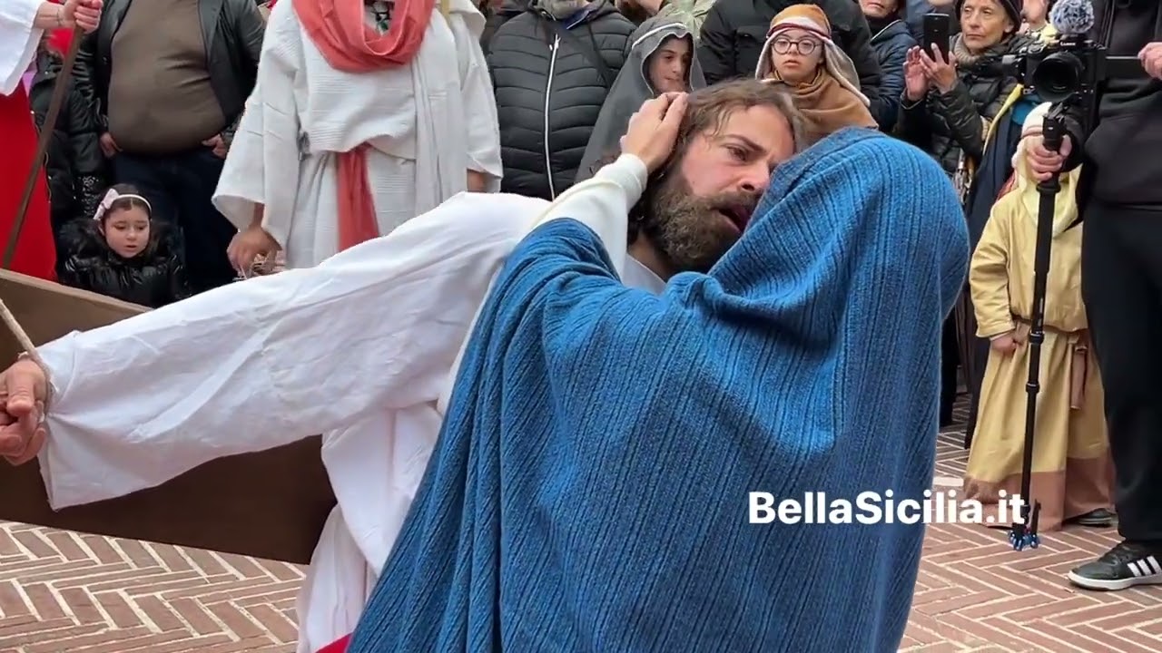 Via Crucis vivente a San Salvatore di Fitalia (L'incontro con la madre)