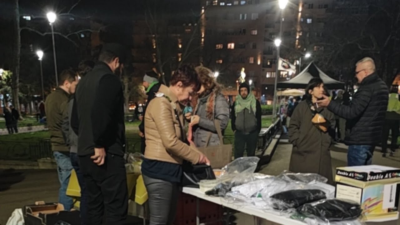 Uživo - Beograd: Studenti i zborovi uradili danas što nikad neće moći Vučić i Ćaci! Uskoro doček!