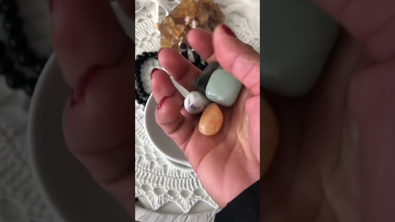 ✨💎 Aries Zodiac Sign ♈️ Satisfying Birthstone asmr sound💎💕#crystals #astrology #zodiacsigns