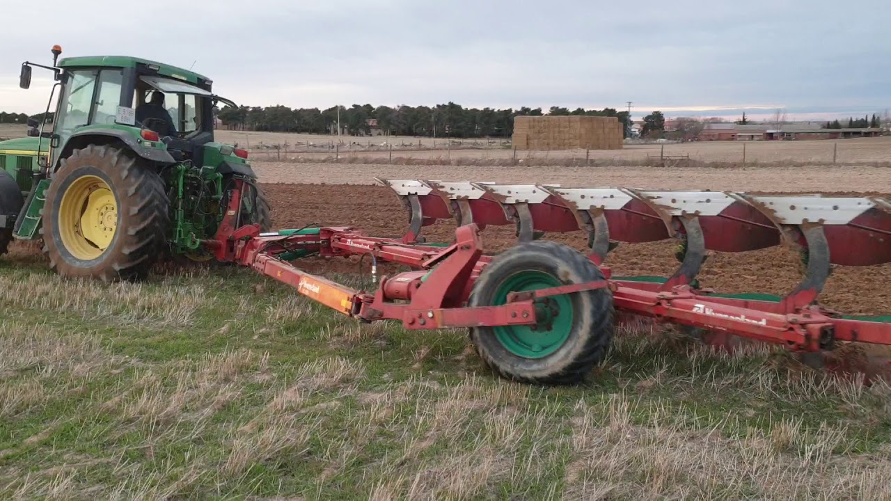 John Deere 6910 Vertedera kverneland PG 100 de 7