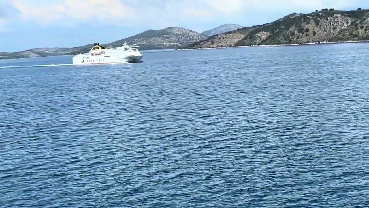 Албанія