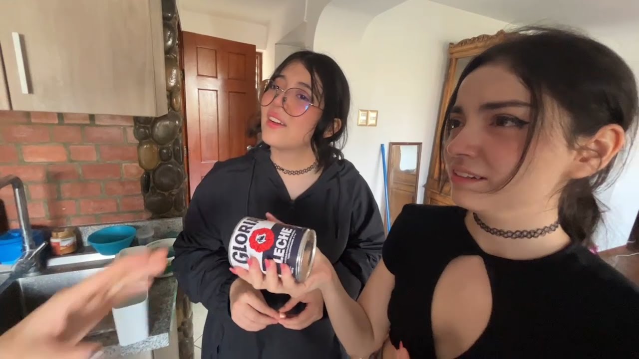 COLOMBIANAS DESCUBREN LA LECHE EN LATA 🤓