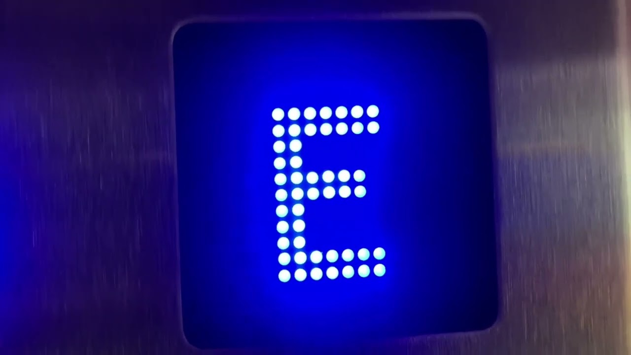 2020/2022 Thyssenkrupp Und TKE Aufzug in Einem Wohnhochhaus In Stuttgart Im Asemwald 56 Und 58