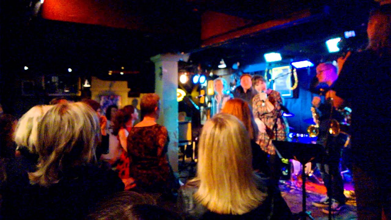 The Funky Sound Foundation - Mr Brown - 2015-12-11 Poppari, Jyv&auml;skyl&auml;, Finland