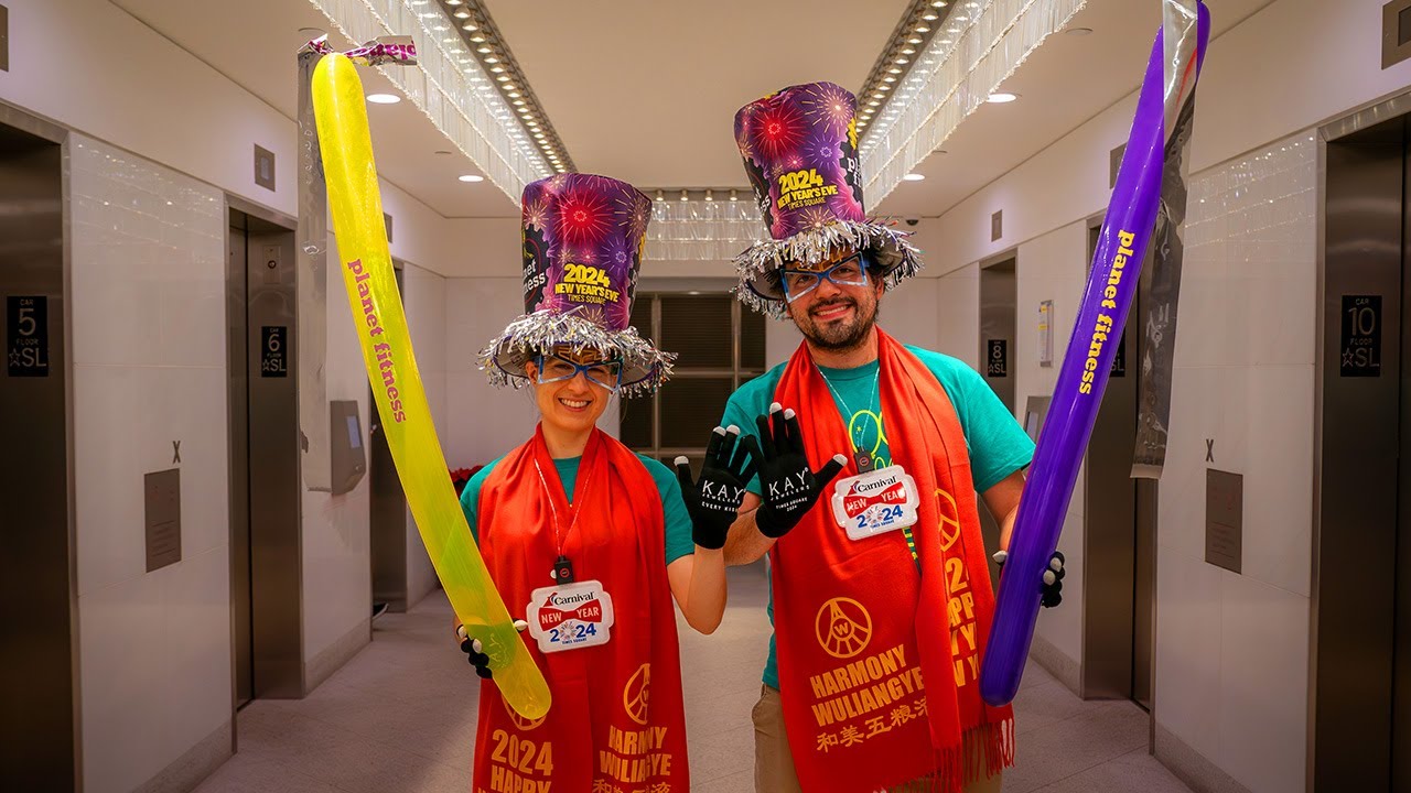Inflating 25,000 Balloons for Times Square New Year's Eve!