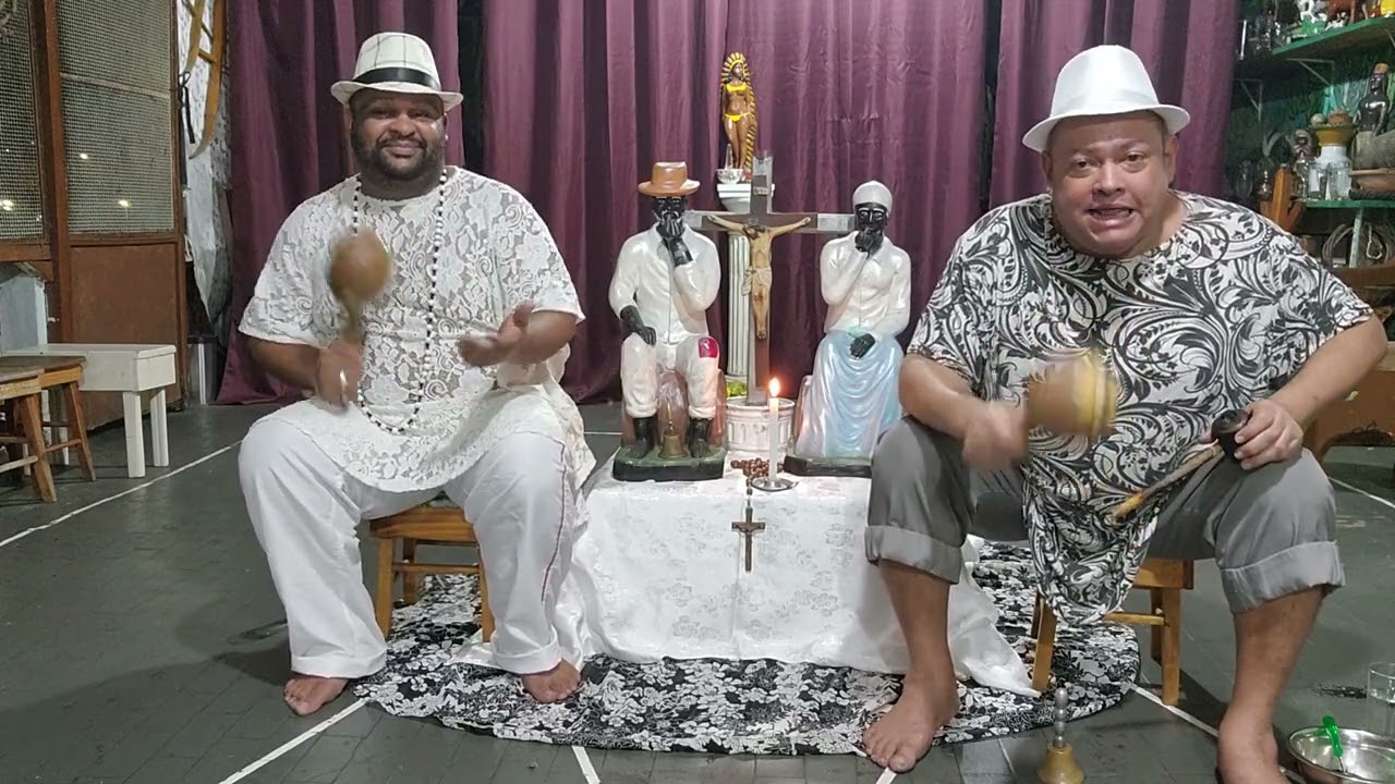 CANTANDO PARA PRETOS VELHOS NA JUREMA SAGRADA.